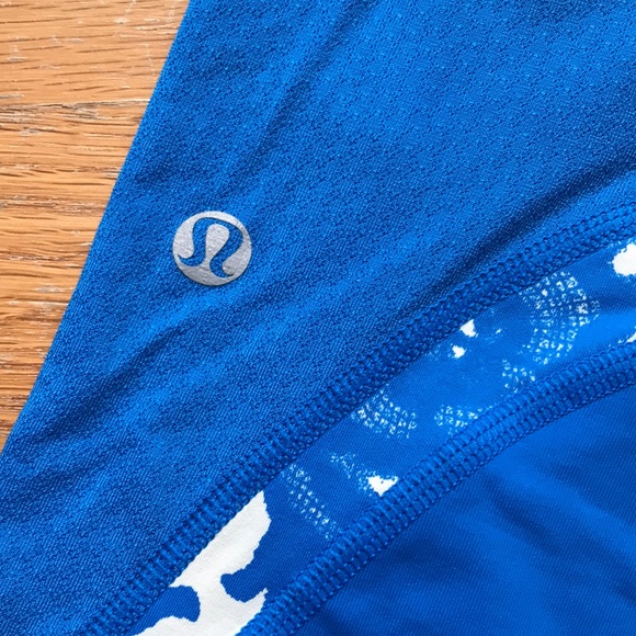FLASH SALE! Lululemon size 8 Inspire Crops - Picture 3 of 3